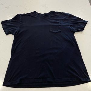 Men’s Large Black T Shirt - Front Pocket - Fresh Clean Tees